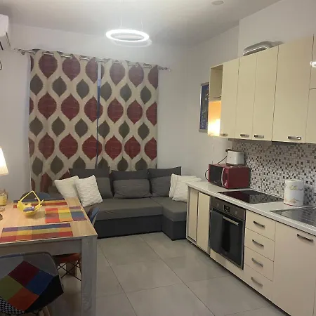 Amadeus Apartament Τίρανα